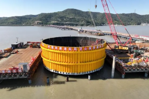 建筑五金緊固件行業(yè)再迎利好 國內(nèi)最大跨海大橋開始施工
